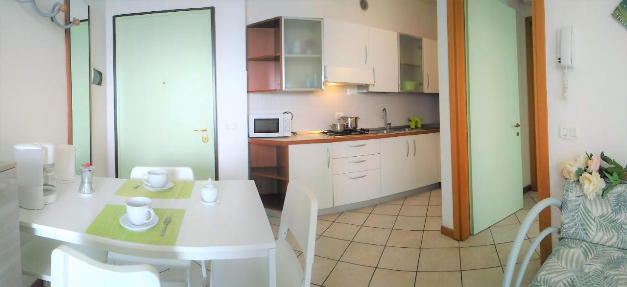 Green Holiday Wohnung Mit Schwimmbad บิบิโอเน ภายนอก รูปภาพ